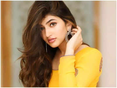 In Pictures: Sreeleela is a ray of sunshine in her elegant yellow outfit