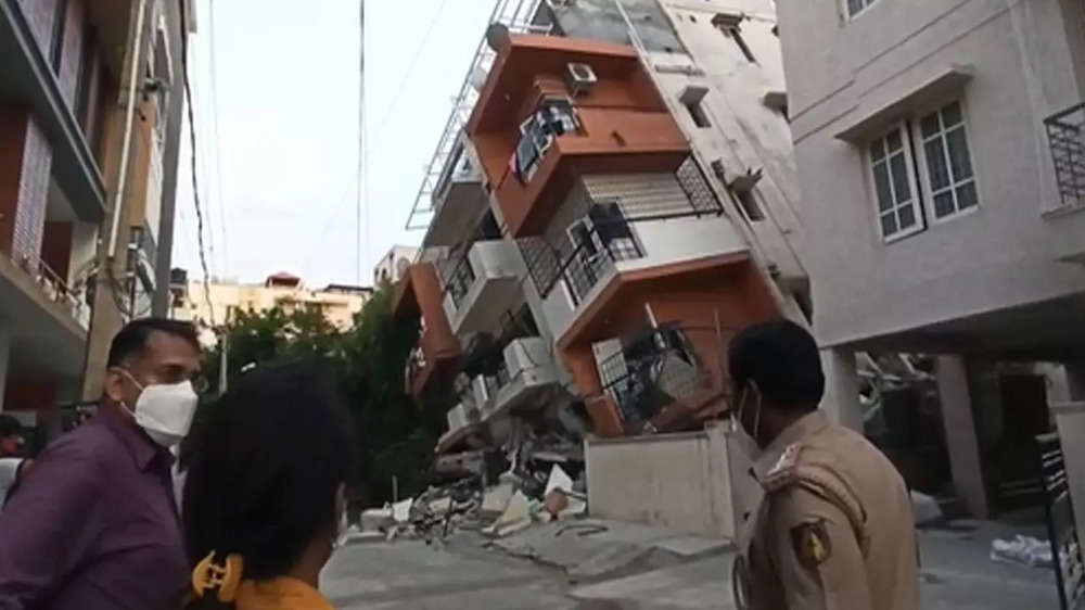 Photos of Kasturi Nagar building collapse