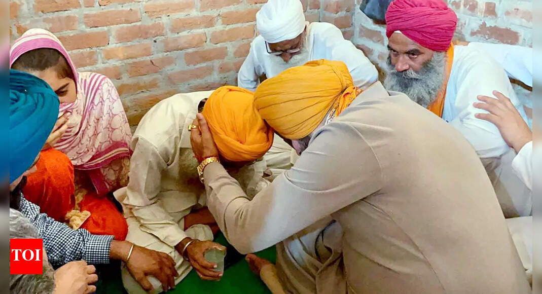 Congress leader Sidhu, SAD’s Harsimrat Badal meet families of farmers killed in Lakhimpur Kheri