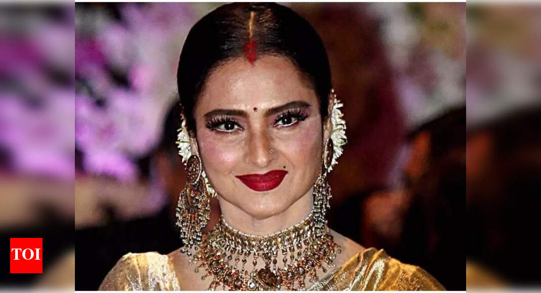 Rakesh Roshan, Kangana Ranaut all praise for Rekha on her 67th birthday Hindi Movie News
