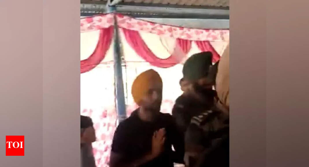 Video claiming Punjab regiment jawans protesting with farmers is fake: Army
