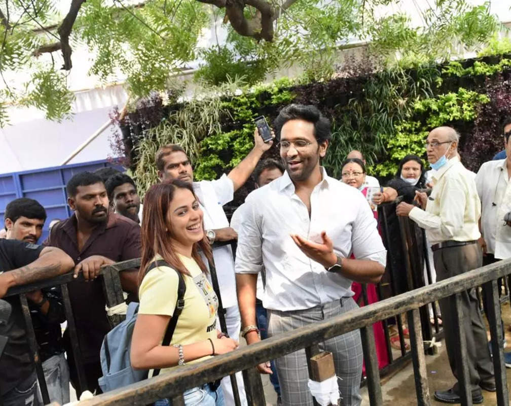 
Genelia Deshmukh voices support for friend and Dhee co-star Vishnu Manchu during MAA Elections 2021
