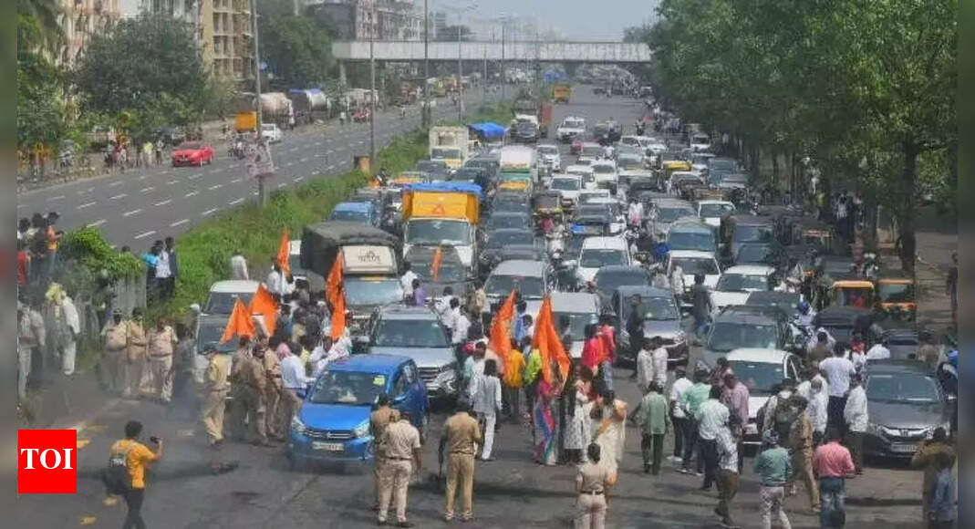 Maharashtra bandh: Shops stay shut, transport hit