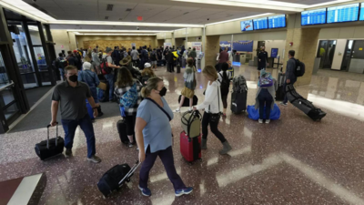 Southwest Airlines cancels about 360 flights, more than 600 others delayed