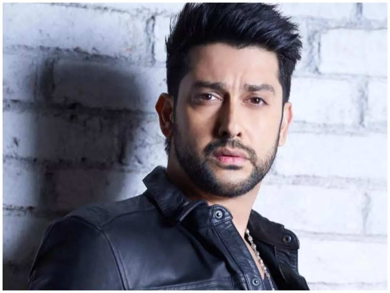 Aftab Shivdasani talks about his debut in Kannada with Kotigobba 3 ...