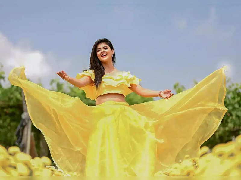 Mansi Joshi features in her first music video