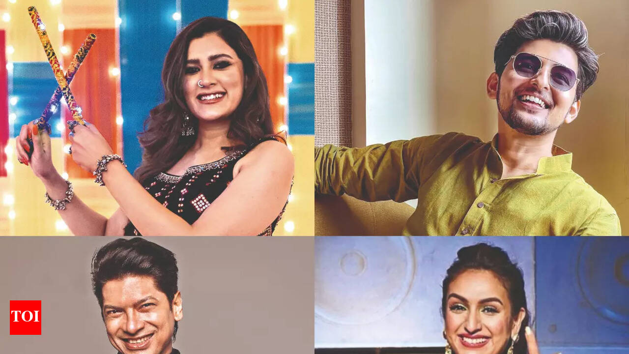 From playing dandiya all night long to performing with OG Falguni Pathak:  Singers share their best garba memories | Hindi Movie News - Times of India