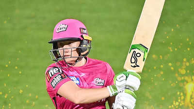 Alyssa Healy steers Sixers to victory as women's Big Bash League starts