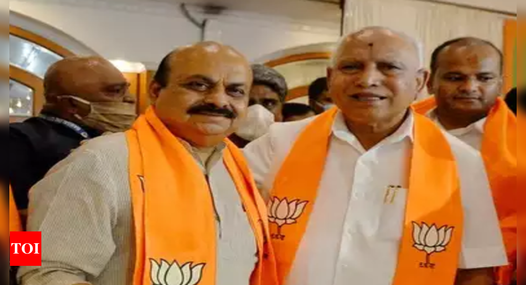 Karnataka CM Basavaraj Bommai meets BS Yediyurappa to wish on