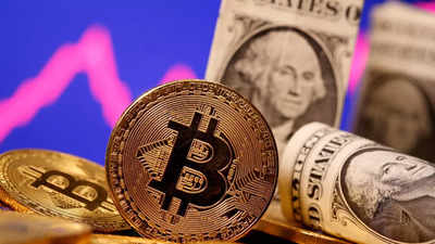 Bitcoin tops $60,000 as US mulls crypto fund