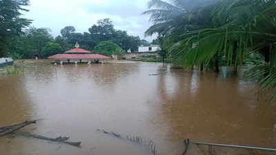 Six people dead, a dozen reported missing as rains lash Kerala