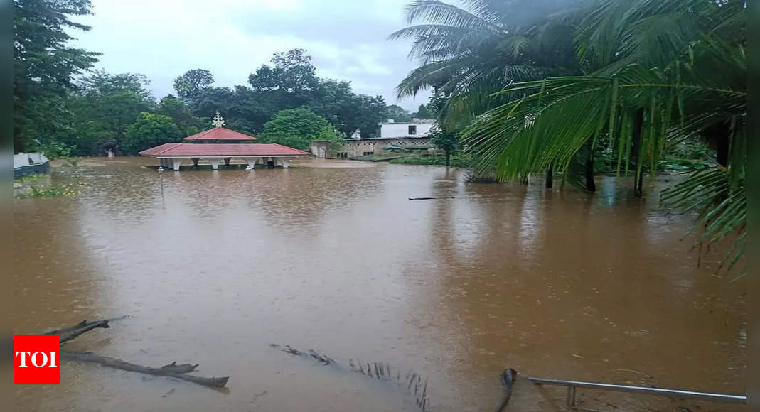 Six People Dead, A Dozen Reported Missing As Rains Lash Kerala | Kochi ...