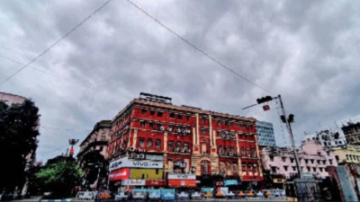 Low pressure impact: Weathermen issue heavy rain alert for Kolkata and suburbs
