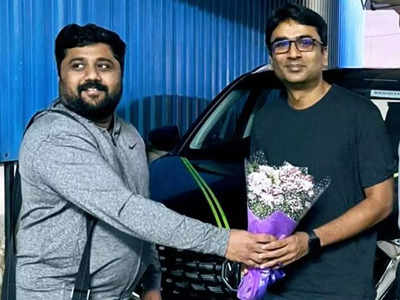 KE Gnanavel Raja gifts a car to 'Teddy' director Shakti Soundar Rajan