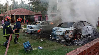 Bangladesh communal violence: 20 Hindu homes set afire by mob
