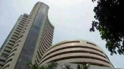 Sensex up for 7th day, nears 62k