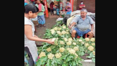Kolkata: Vegetable price hike prompts market inspection by task force