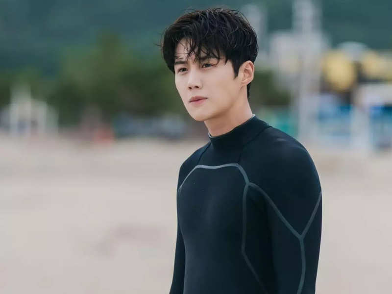 Kim Seon Ho removed from upcoming films and show after his ex-girlfriend controversy