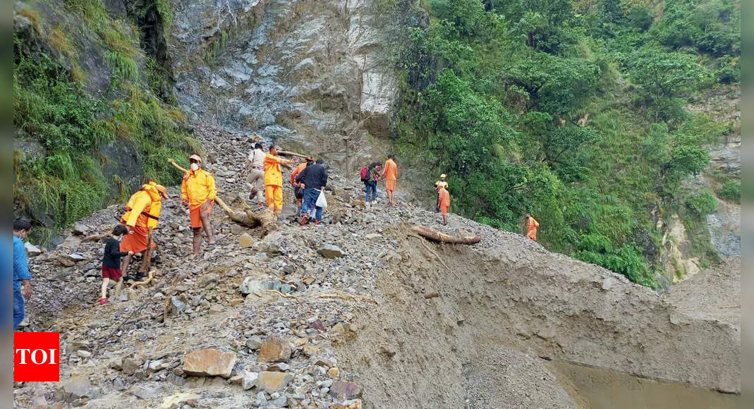‘96 from K'taka stranded in U'khand, all are safe’