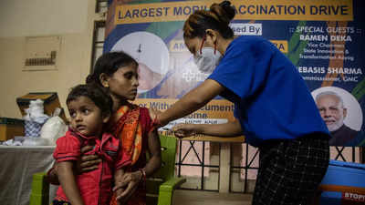 Wishes pour in from WHO, Bhutan, Sri Lanka as India achieves 100 crore Covid vaccine dose landmark