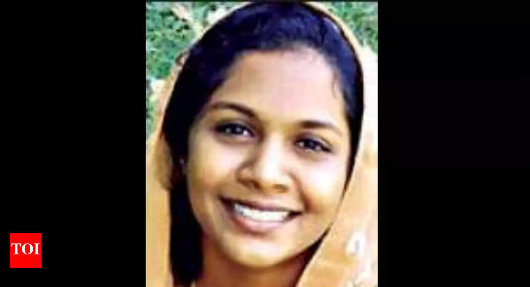 Kerala: Carnatic vocalist Aifuna Nujum is MA Sanskrit topper