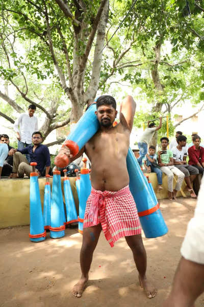 Nail the Pahalwan routine with these traditional akhada equipment