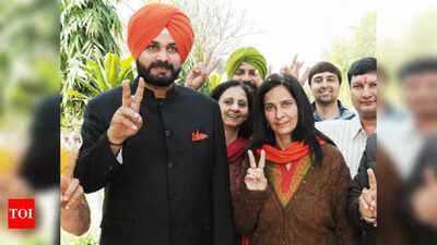 Not a single posting took place in Punjab without 'money, gifts' to Aroosa  Alam, alleges Navjot Singh Sidhu's wife