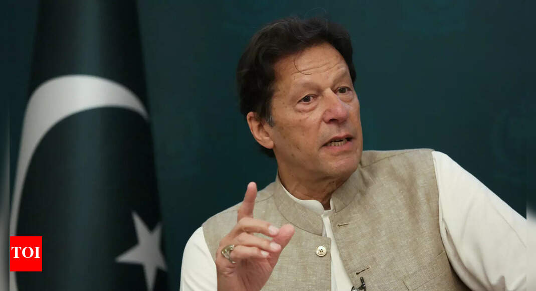 Imran-army clash in 10 points - Times of India