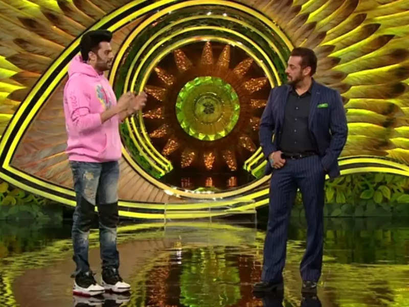 'Bigg Boss 15': Salman says he respects his father, not scared of him