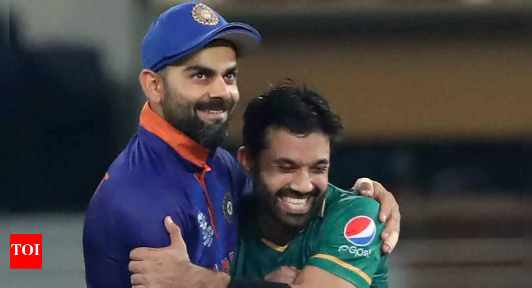 Watch: Virat Kohli hugs Rizwan, fans applaud gesture