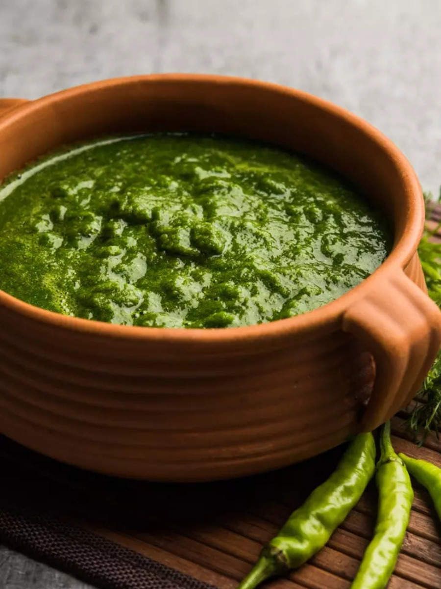 Mint Coriander Chutney Recipe: How To Make Mint Coriander Chutney At ...