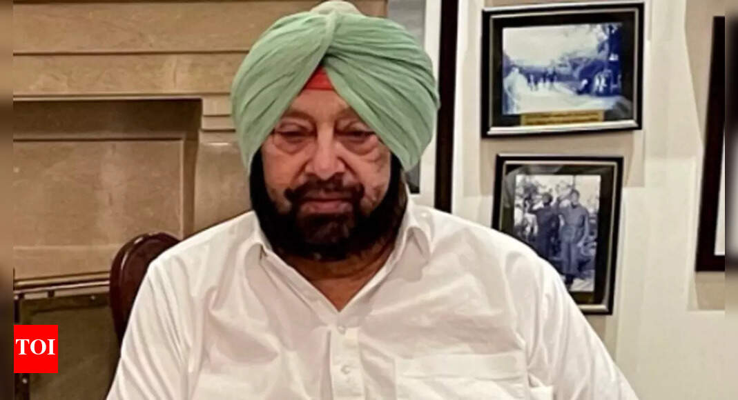 'Do they all have ISI links?': Amarinder defends Pakistani journalist-friend with old pictures