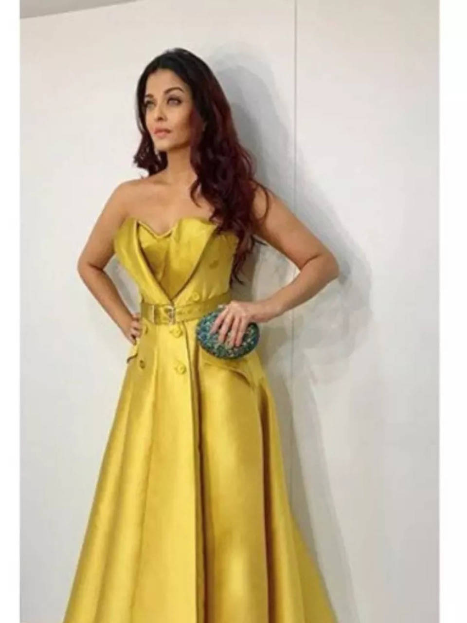 Aishwarya Rai in strapless gown worth Rs 3.7 lakh