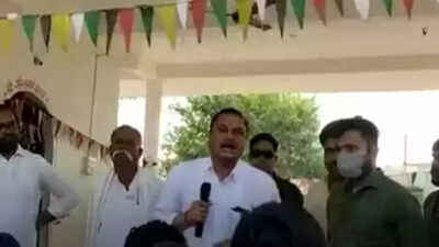 Madhya Pradesh: Congress MLA alleges state govt diverting fertilizer to by-election constituency