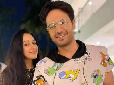 Anupamaa's Rupali Ganguly share pictures with co-actor Gaurav Khanna; calls it a 'MAAN' day