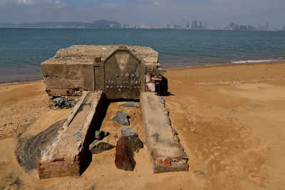 Model soldiers and secret bunkers on Taiwan's front line with China