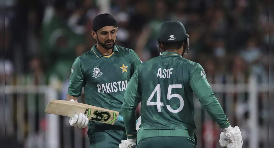 T20 WC Live: Pakistan opt to bowl against New Zealand