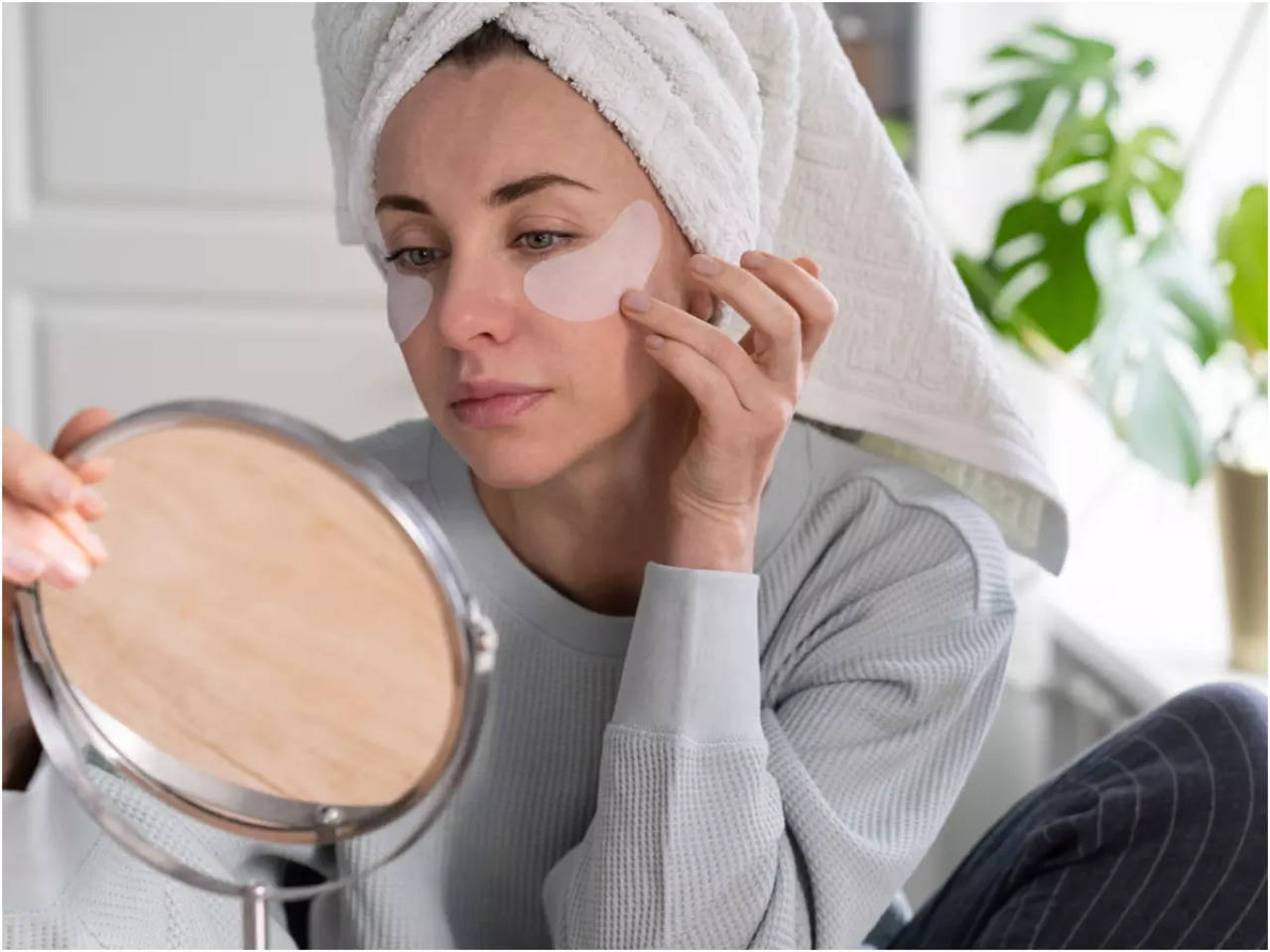 4 super tips to fix puffy eyes - Times of India