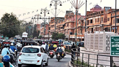 Jaipur: Parking and sanitation woes hit festive shopping in Walled City