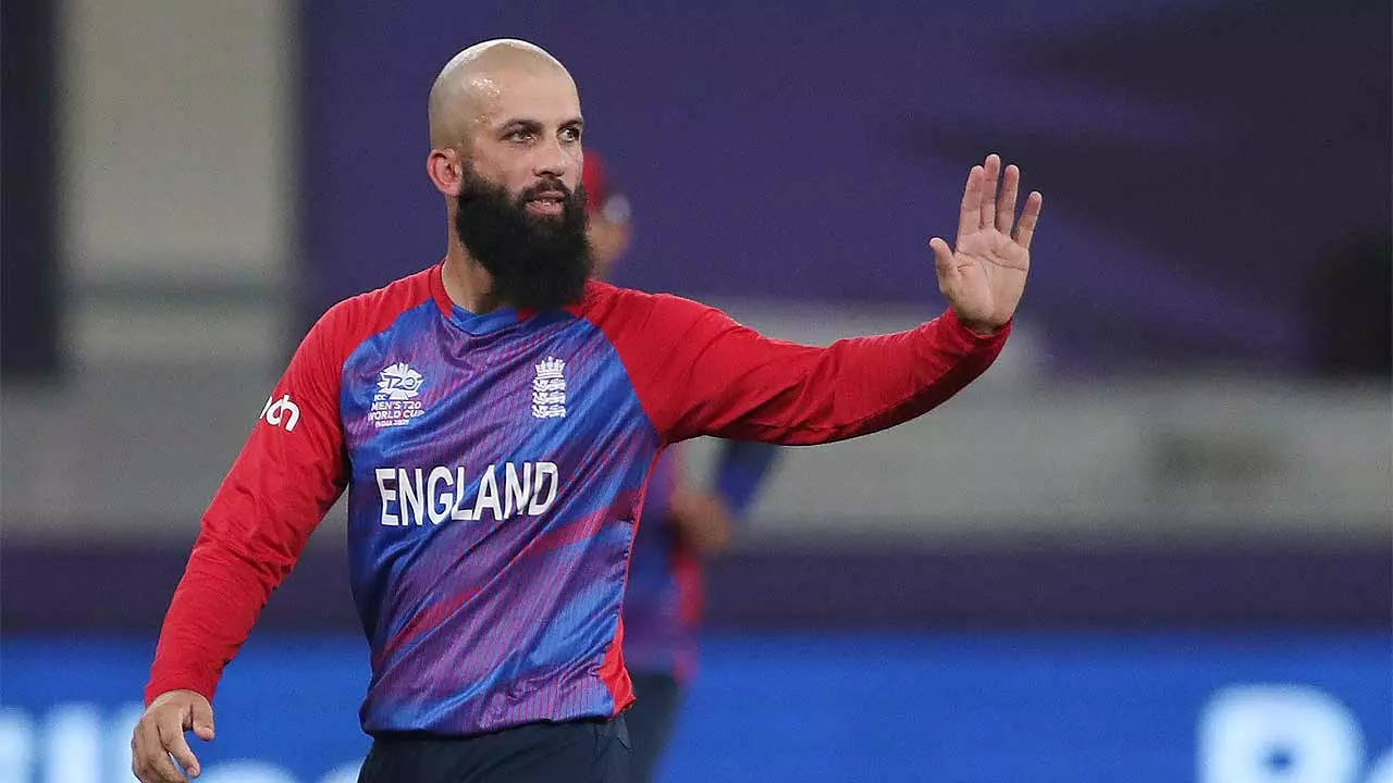 Watch] Moeen Ali picks MS Dhoni as No. 1 in his top 5 Indian cricketers of  all time
