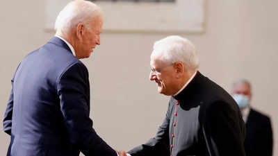 Biden meets pope as abortion debate flares back home