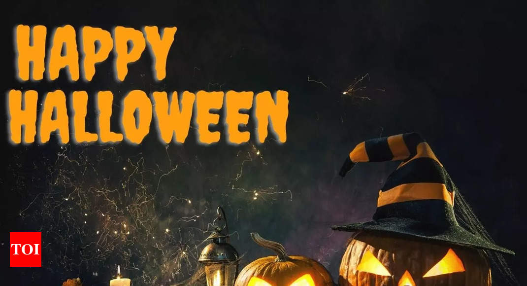 Here's a cool Halloween Gif anyone's welcome to use - Backgrounds - FACER  Community
