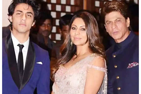 SRK-Gauri chalk out new routine for Aryan