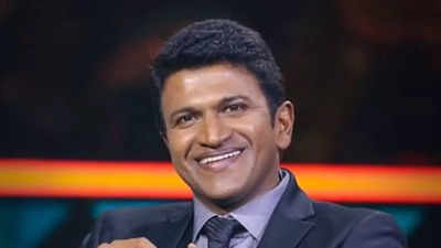 Thousands of fans turn up for last glimpse of Puneeth Rajkumar