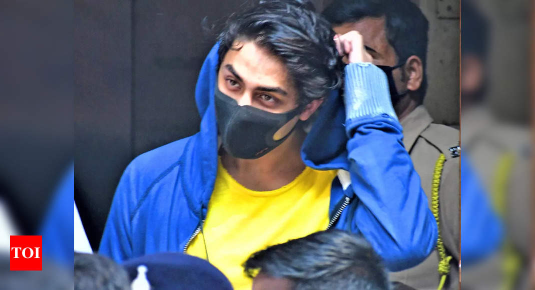 Shah Rukh Khans Son Aryan Khan Drug Case Live Updates Srk Gauri Plan Health Check Ups