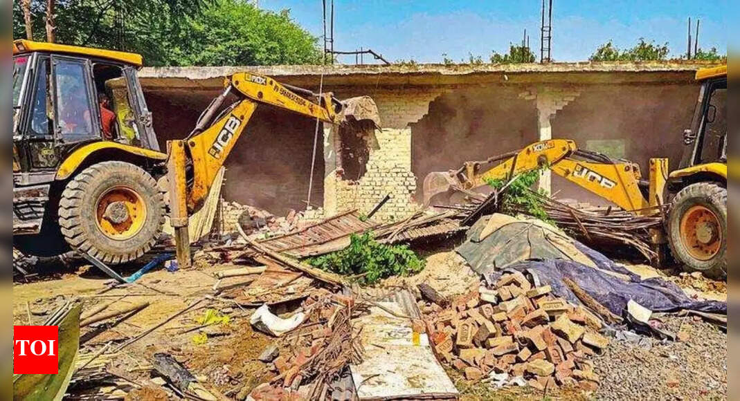 Gurugram Eateries, nurseries encroaching green belt near Dronacharya