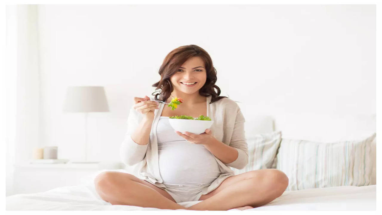 Experts suggest foods that may help in inducing labour naturally