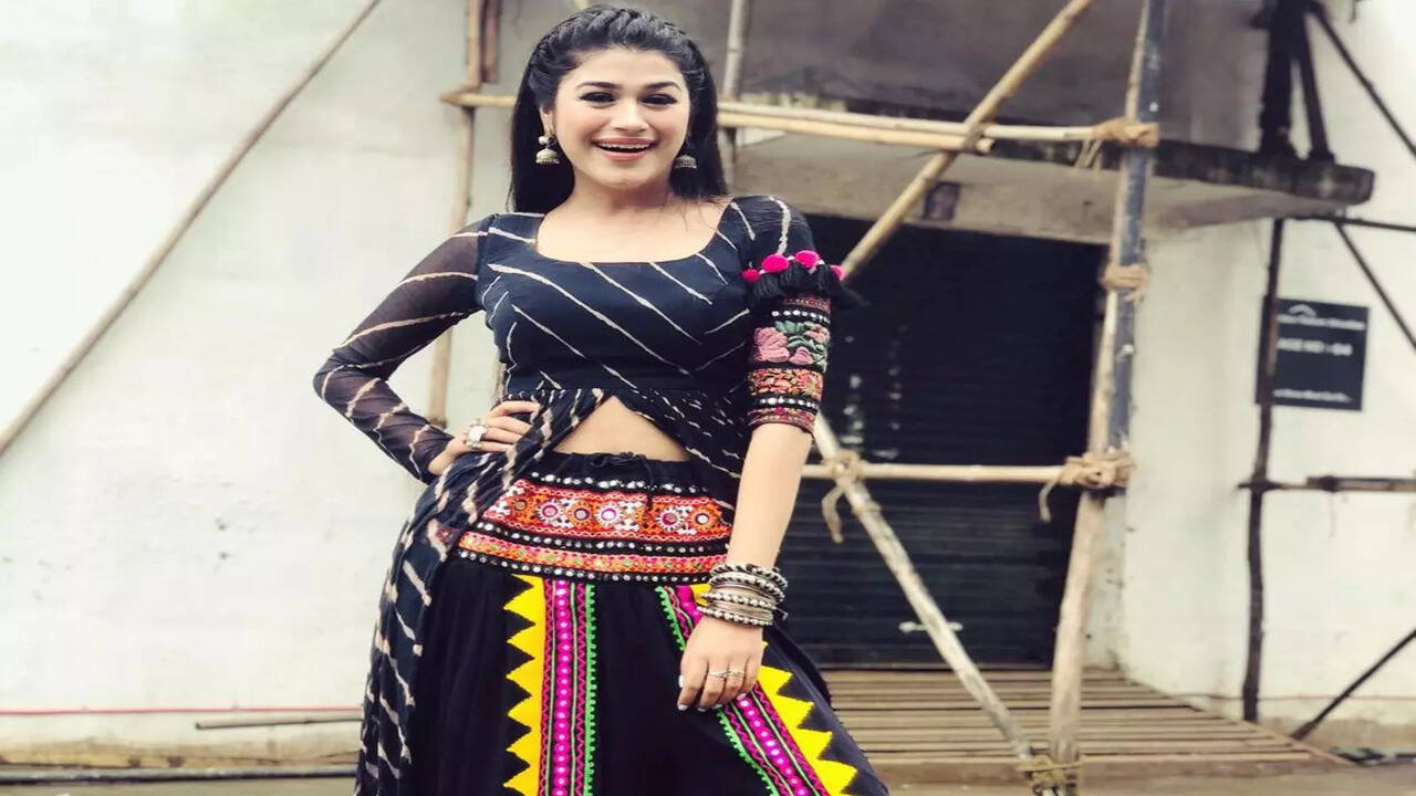 Sharain Khanduja: I spend close to 5 hours making rangolis on Diwali -  Times of India