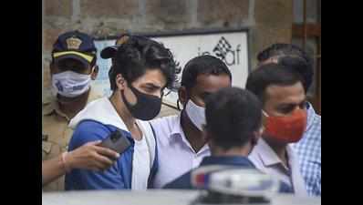 Mumbai: SRK’s manager paid money to save Aryan, but it was returned, says D’Souza