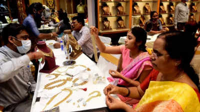 Dhanteras glitters as customers flock jewellery stores again